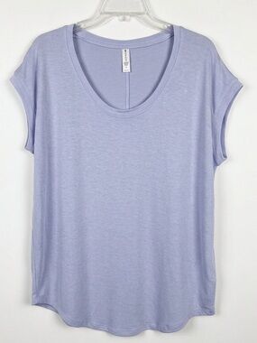 Athleta Light Lavender Scoop Neck Short Sleeve Tee Size Medium